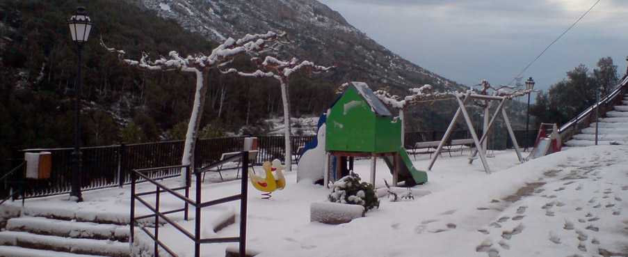 El Castell de Pratdip nevat. Decembre 2009